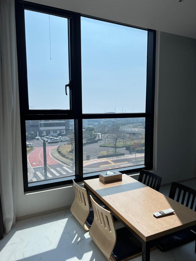 Jeju Pureun Hotel Сеогвипо Екстериор снимка