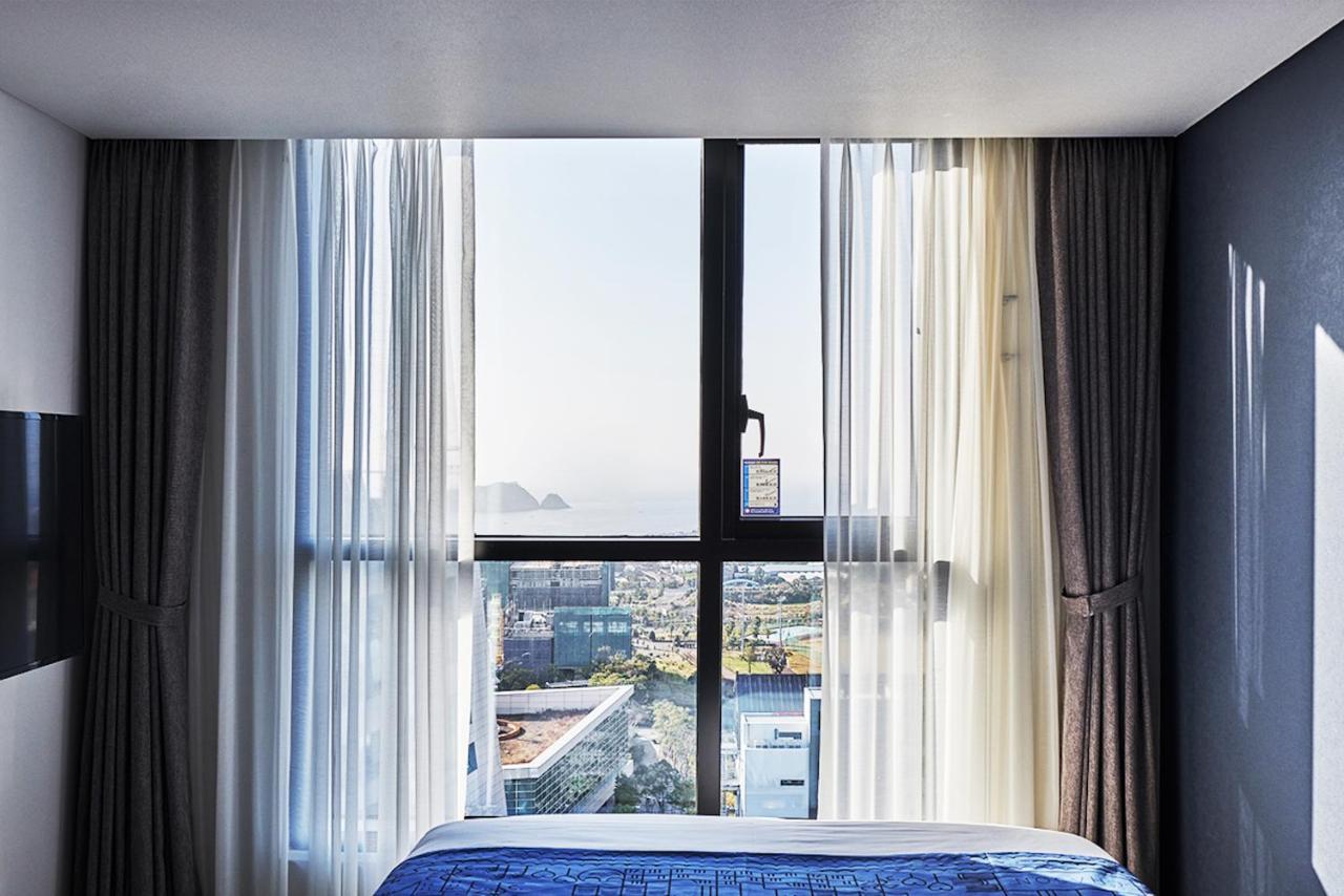 Jeju Pureun Hotel Сеогвипо Екстериор снимка