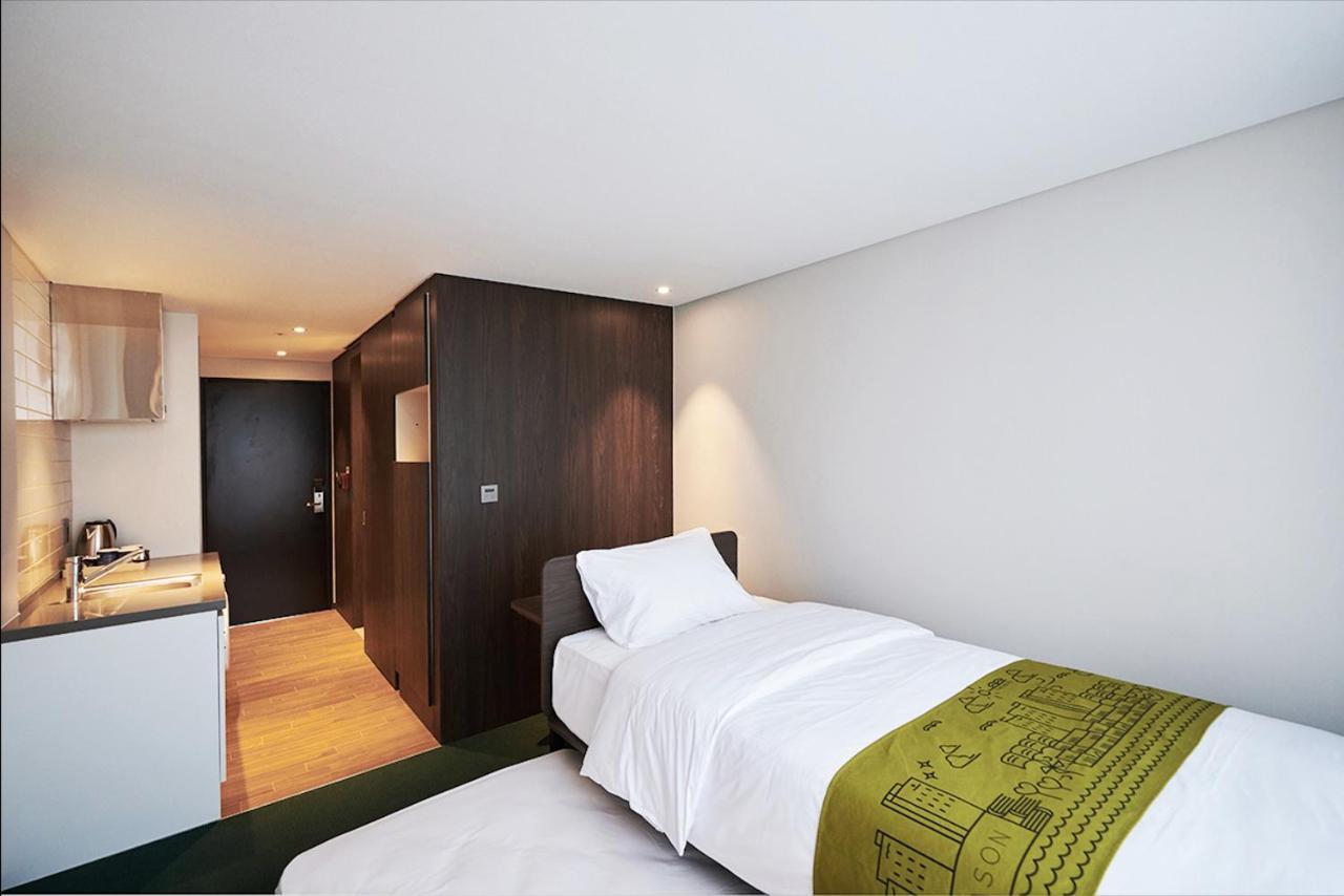 Jeju Pureun Hotel Сеогвипо Екстериор снимка