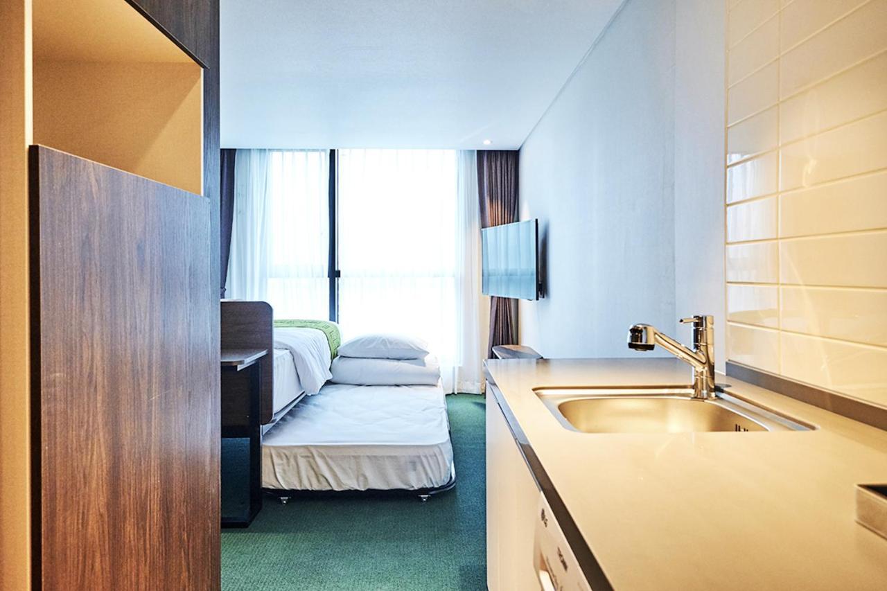 Jeju Pureun Hotel Сеогвипо Екстериор снимка