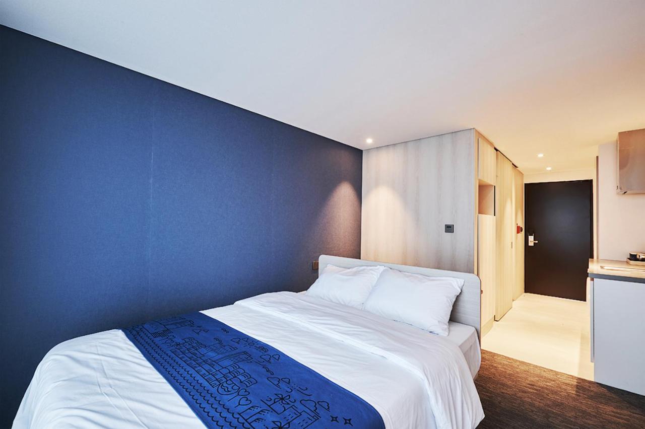 Jeju Pureun Hotel Сеогвипо Екстериор снимка
