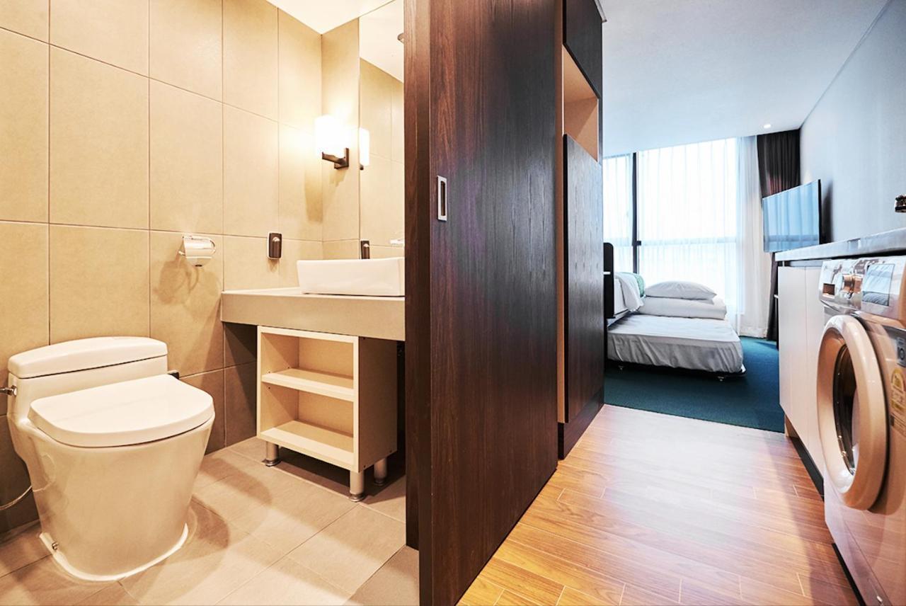 Jeju Pureun Hotel Сеогвипо Екстериор снимка